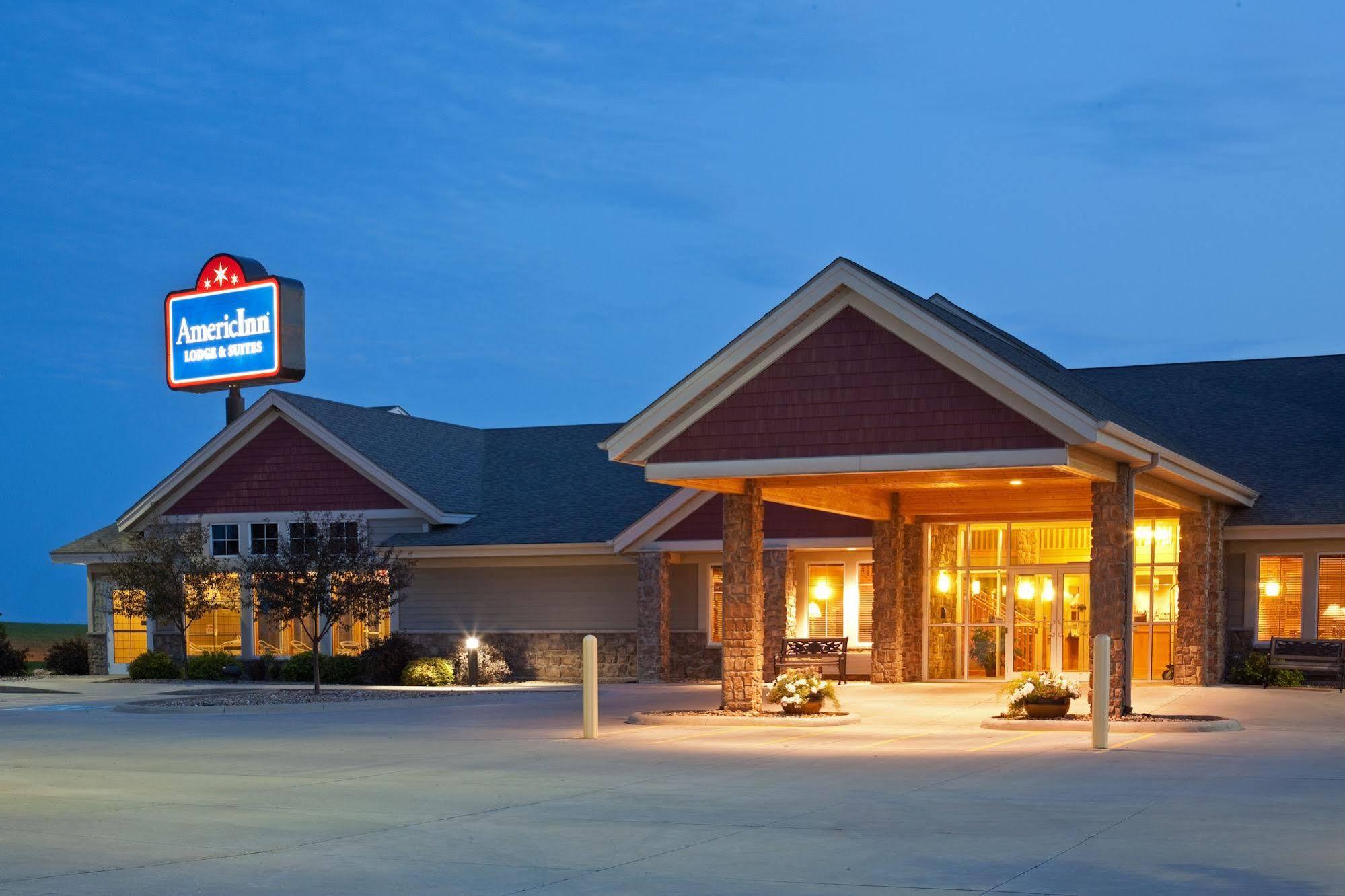 Americinn By Wyndham Osage Exterior photo